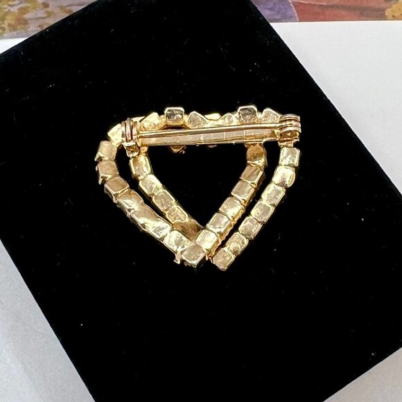 Red & White Double Heart Glass Brooch - Picture 4 of 4